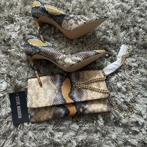 Steve Madden Vala snake print Size 8.5 and matching clutch. Both pieces are NWT
